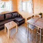 Dom wakacyjny Chic Homes For Up To 6 People In