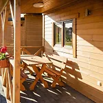 Dom wakacyjny Chic Homes For Up To 6 People In *