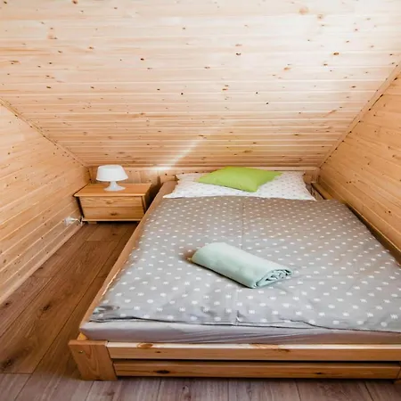 Dom wakacyjny Chic Homes For Up To 6 People In