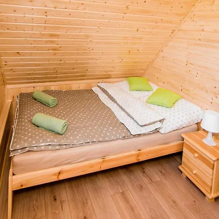 Chic Homes For Up To 6 People In ウストカ